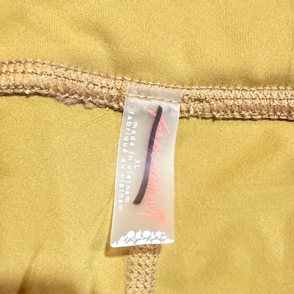 Free people movement | A Hearts Flutter Legging NEW! - Picture 4 of 8